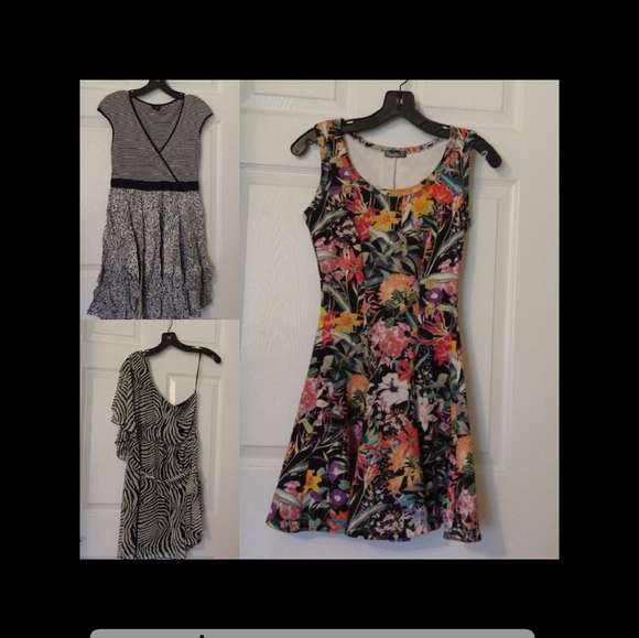 Dresses - Picture 2 of 4